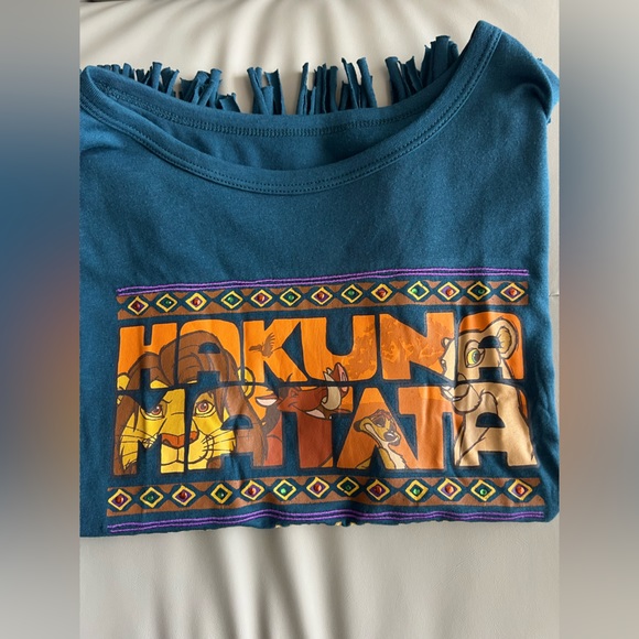 Disney World Animal Kingdom Hakuna Matata (Kid’s XL) - Picture 5 of 5